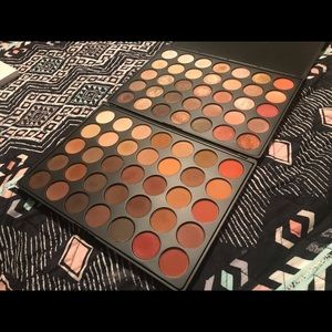 3502 morphe palette both mattes and shimmer